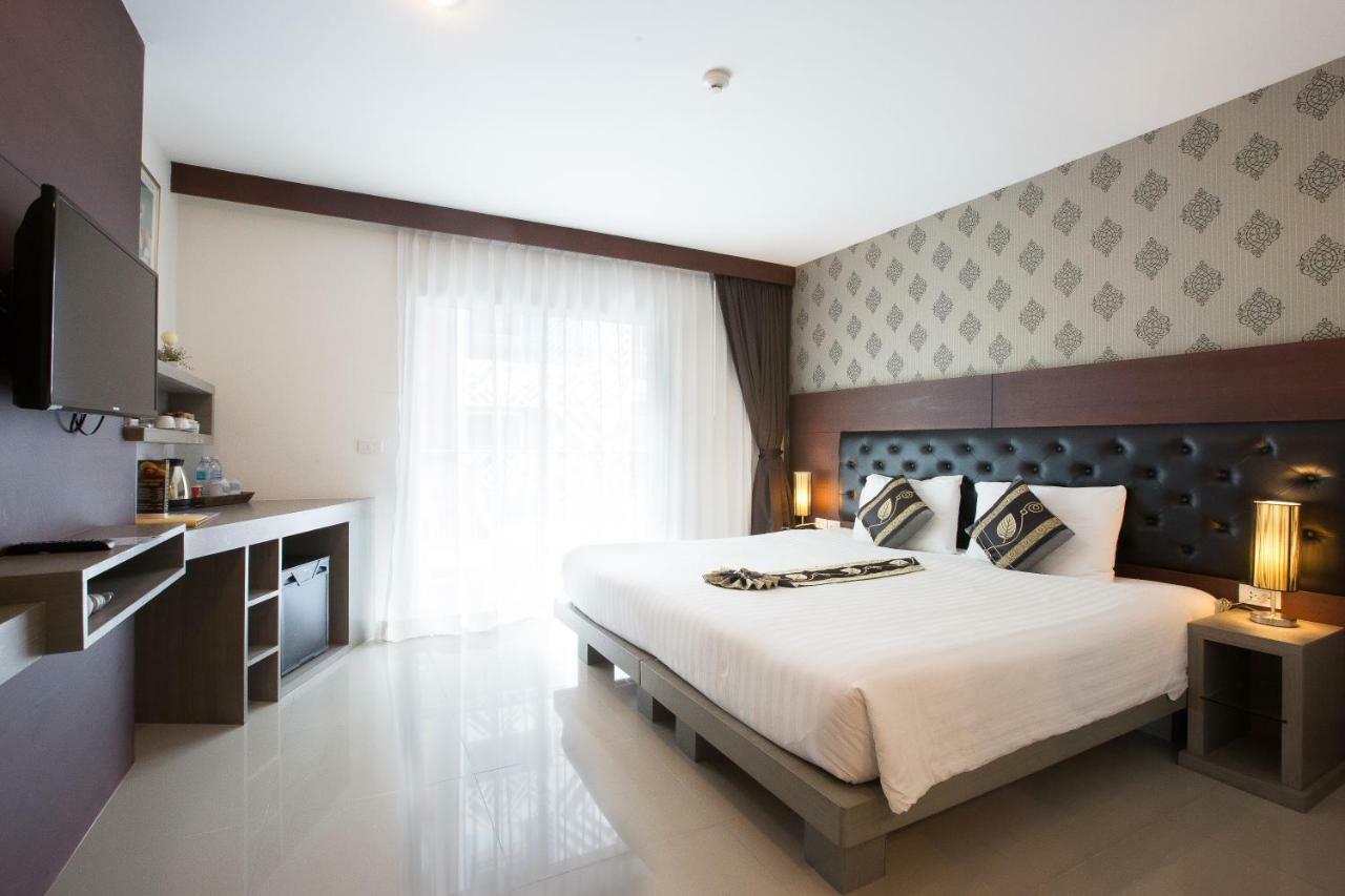 Khách sạn Hemingways Silk Patong