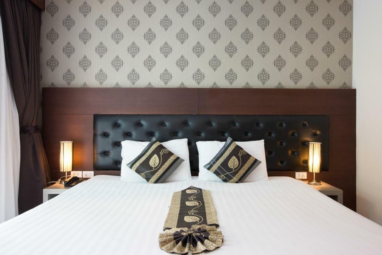 Khách sạn Hemingways Silk 3*